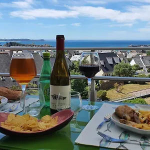 Appartement Erquy Bretagne Vue Mer Exceptionnelle Sur Les Hauts D'Erquy Au Calme ! 900 M Du Centre Ville Et Au Pied Du Gr34 Appartement